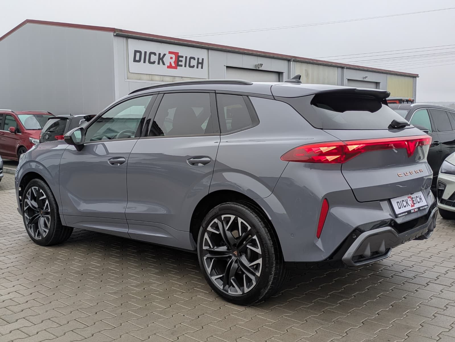 Fahrzeugabbildung CUPRA Terramar 2.0 TSI 4D VZ HUD*MATRIX*PANO*DCC*20"