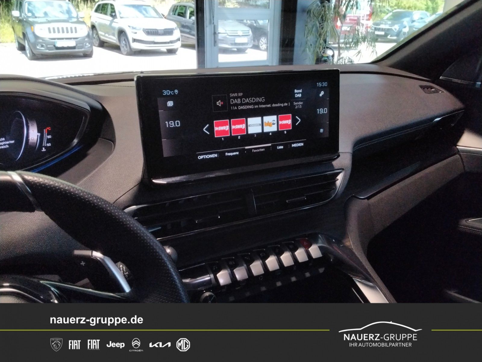 Fahrzeugabbildung Peugeot 5008 GT Pack 180PS Mass.Sitze Focal