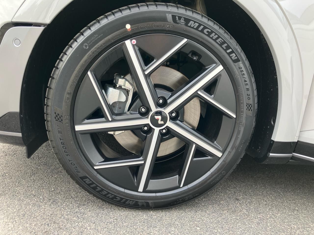 Fahrzeugabbildung Hyundai IONIQ 5 N Line X Elektro 84 kWh 360 4xSHZ ACC