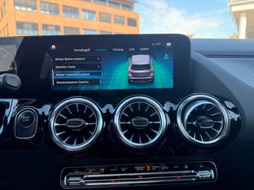 2023 Mercedes-BENZ EQA — миниатюра 28