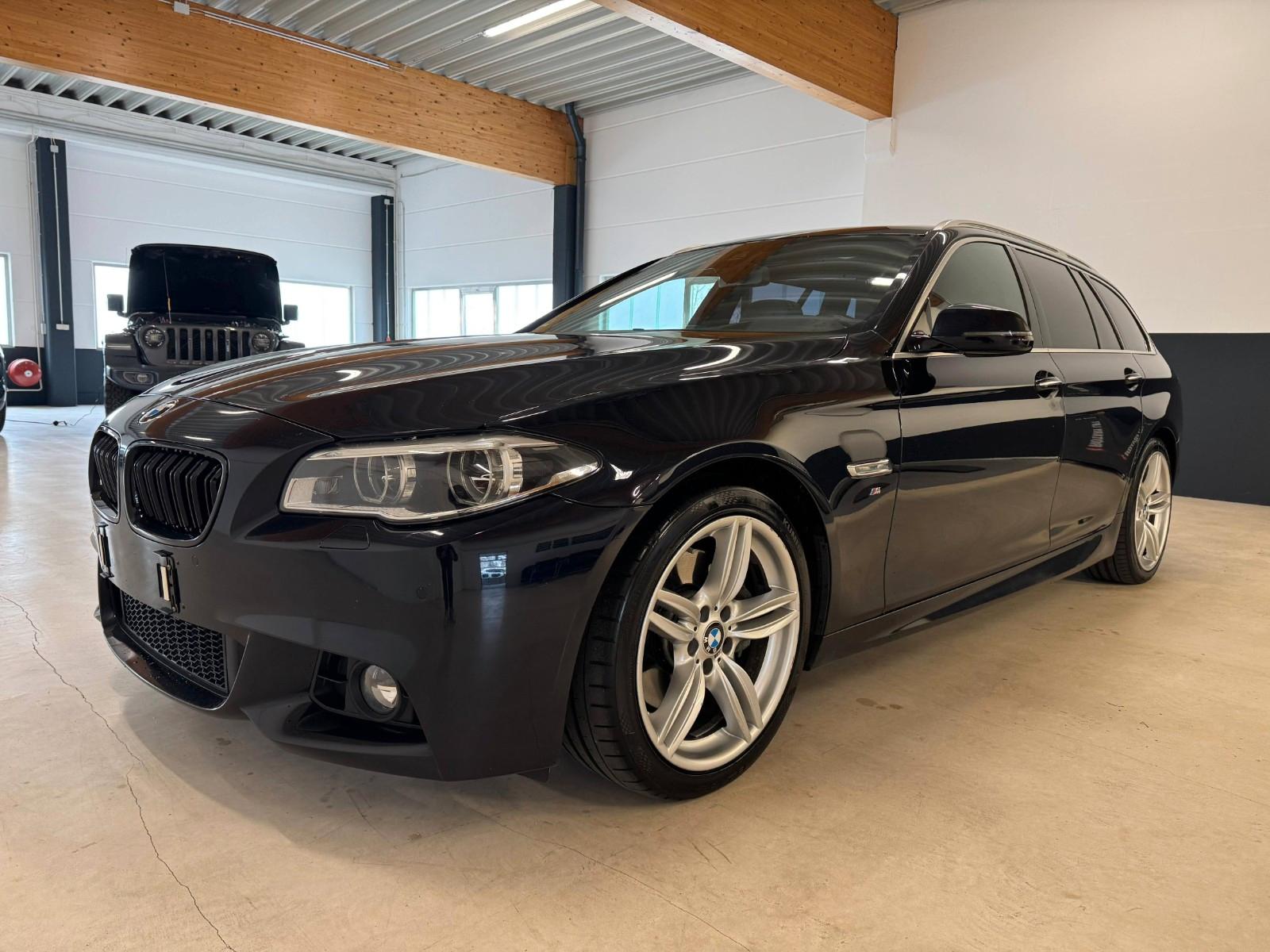 BMW 530d Touring*M-PAKET**LED*DIGITAL*HEADUP*EU6*PAN