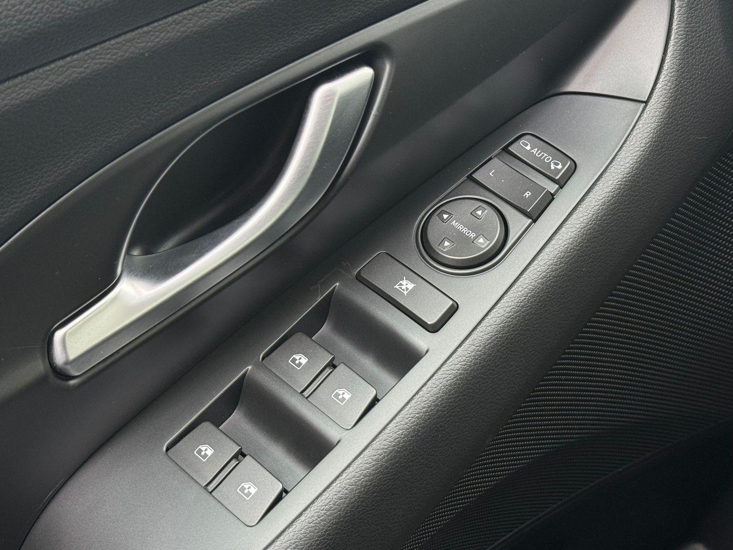 Hyundai i30 Select Kamera CarPlay Navi SHZ Tempom.