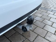 MERCEDES-BENZ C 350 e Avantgarde*AHK*LED*HUD*PANO*360*AIRMATIC