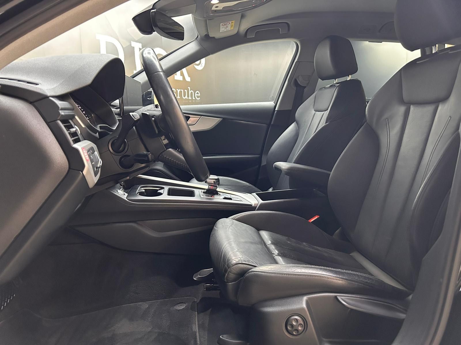 Fahrzeugabbildung Audi A4 45 TDI Quatt Tipt Sport LEDER+SHZ+NAV+LED+ACC