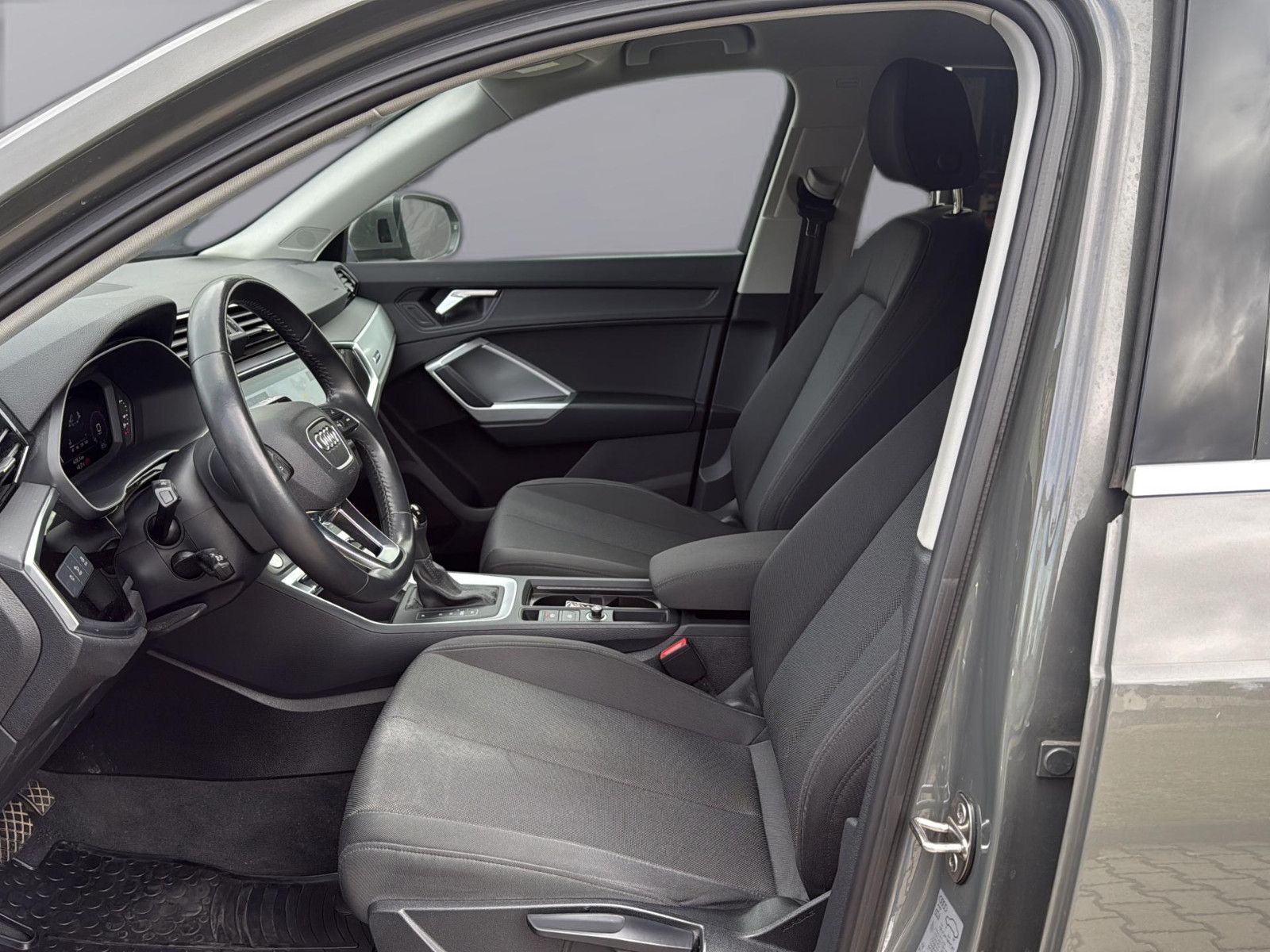 Fahrzeugabbildung Audi Q3 40 TFSI quattro /AHK/ 1.Hand/ unfallfrei