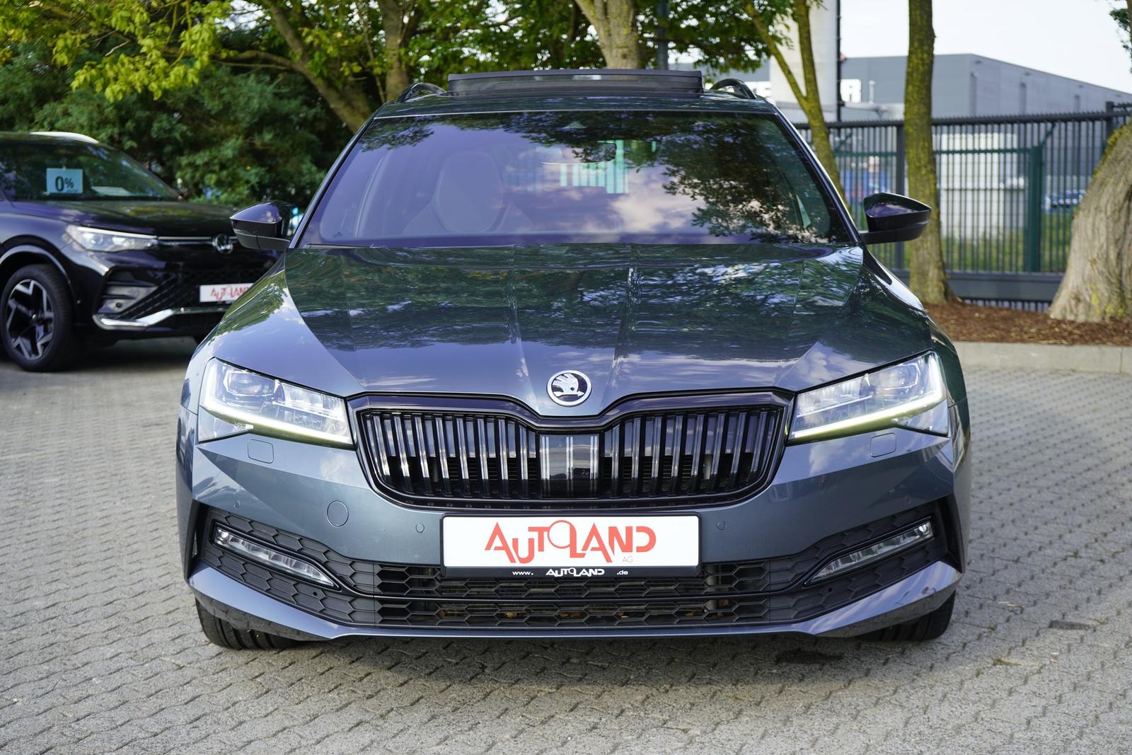 Skoda Superb Combi 2.0TSI Sportline DSG LED Panorama
