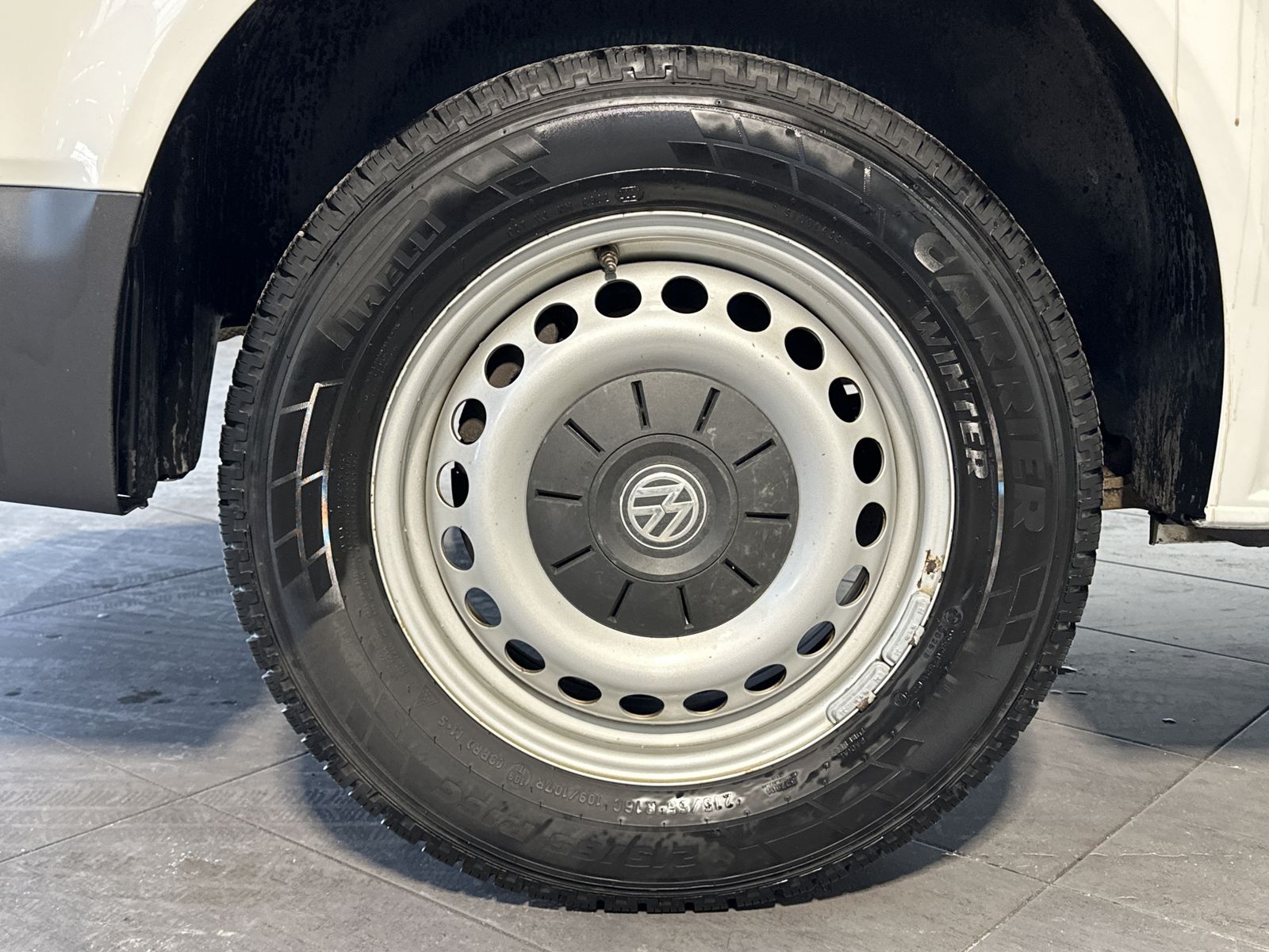Fahrzeugabbildung Volkswagen T6 Transporter 2.0 TDI Kasten SORTIMO+PP+BLUETOO