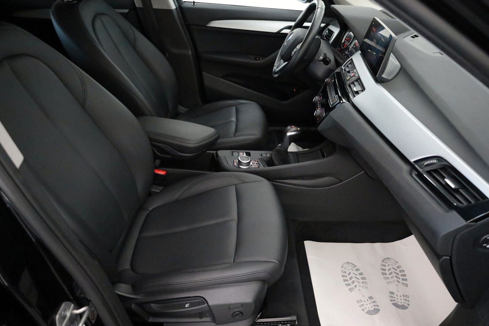 Fahrzeugabbildung BMW X1 xDrive 25e Advantage,Leder,Navi,SH,HUD,Kamera