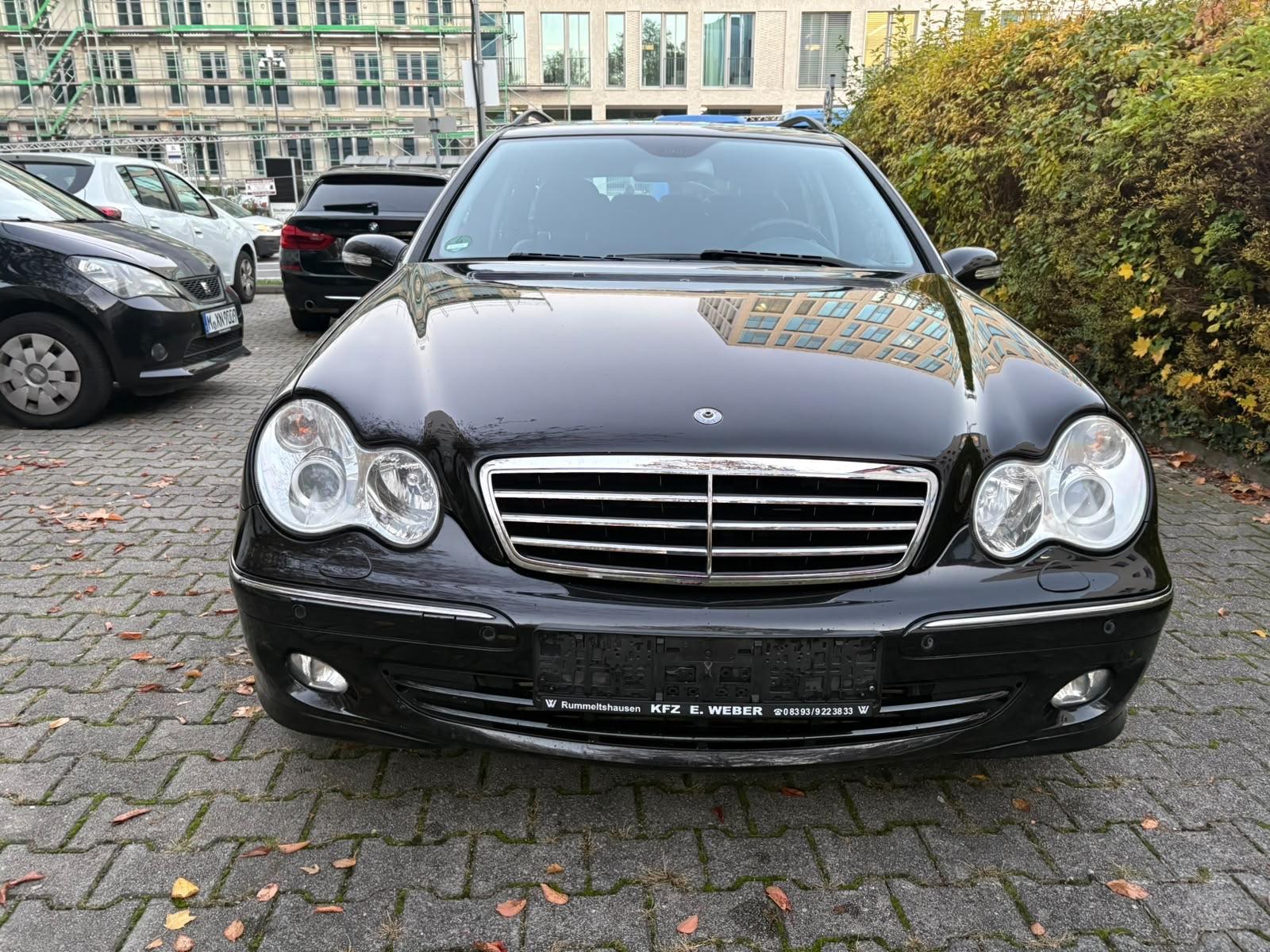 Mercedes-Benz C200 2006 — photo 18