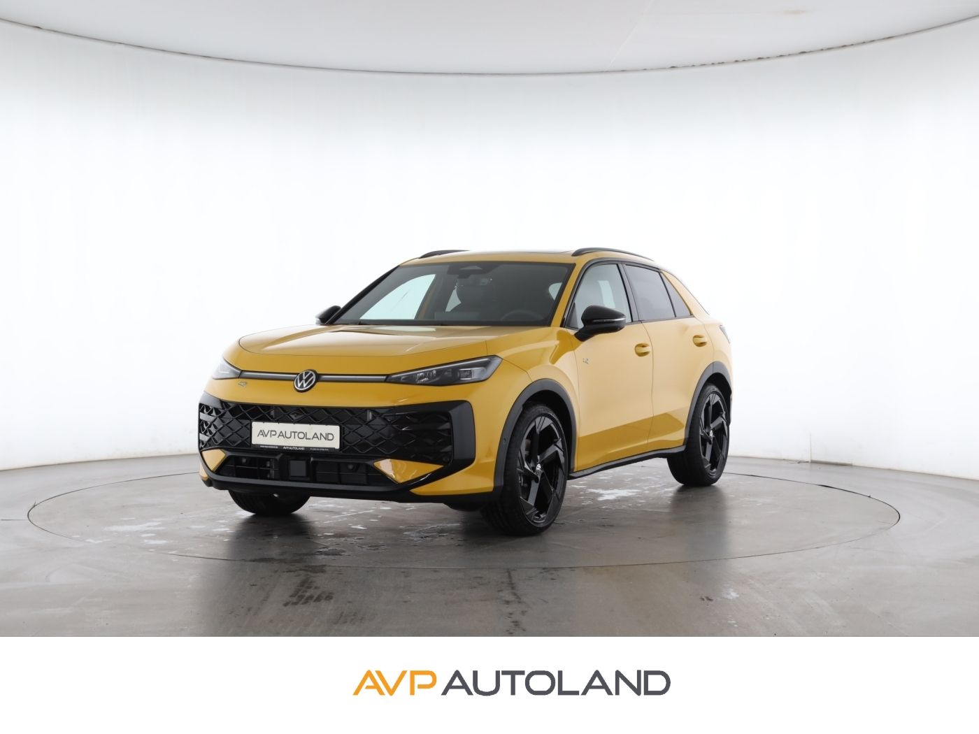 Volkswagen T-Roc 1.5 eTSI DSG R-Line | PANO | AHK | LED |