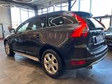 Volvo XC60 Momentum AWD *BI-XENON*PANO*NAVI*PDC*AHK* - gebrauchte Volvo XC60 aus dem Jahr 2009