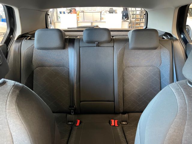 Volkswagen Golf VIII Lim. Life *FAHRSCHULAUTO*LED*AHK*ACC*