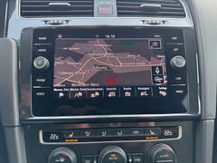 Fahrzeugabbildung Volkswagen Golf VII Variant Comfortline Navi Sitzh. AHK