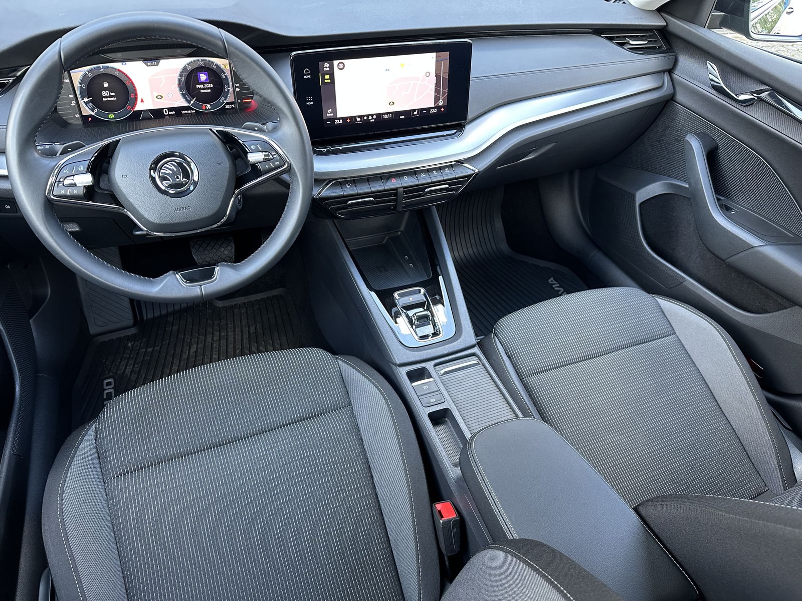 Fahrzeugabbildung SKODA Octavia 2.0 TDI DSG Ambition NAV+LED+VCOCK+LHZG
