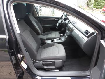 Volkswagen Passat Variant - 11
