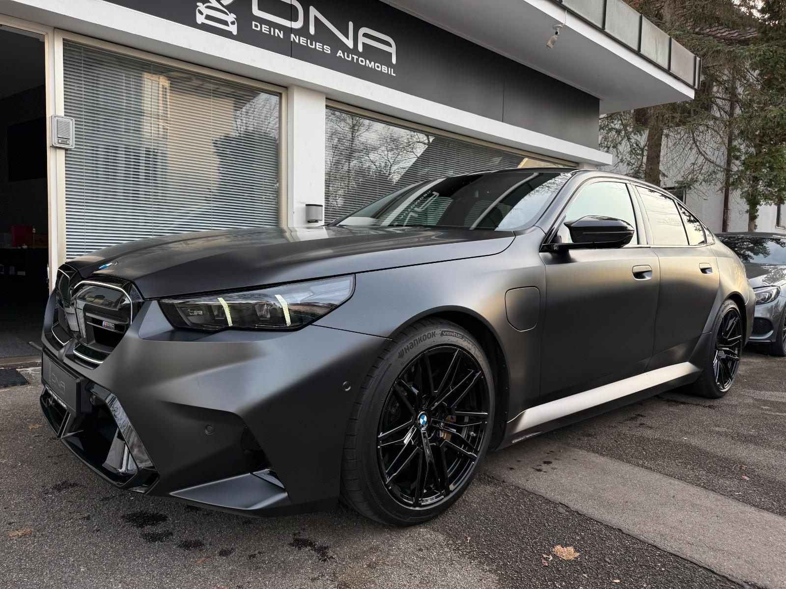 BMW M5 - Ultimate/B&W/Keramik/Carbon/MD/UPE 170.099€
