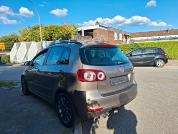 Volkswagen Golf - 5