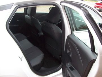 Bild 6 Opel Corsa F 1.2T Elegance LED PDC SHZ Navi-App