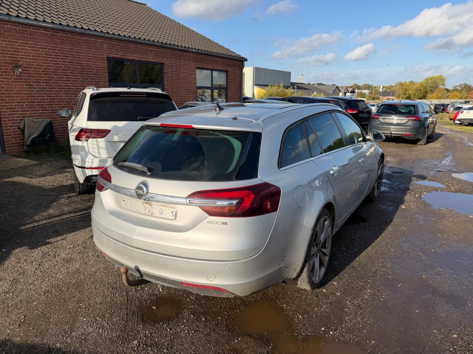 Opel Insignia 2015 — interior