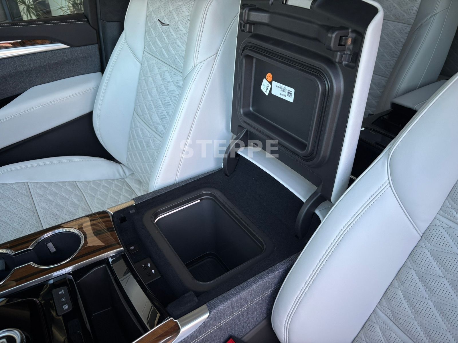 Cadillac Escalade MY26 6.2 V8 Platinum Luxury24"ABV SHEER