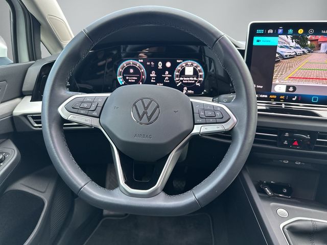Volkswagen Golf VIII 1.5TSI Life RKam Totwinkel HuD Navi