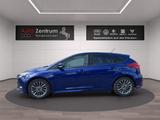 Ford Focus 1.0 EcoBoost Start-Stopp-System ST-Line - mit Benzin-Antrieb: Limousine, mit Klimaautomatik