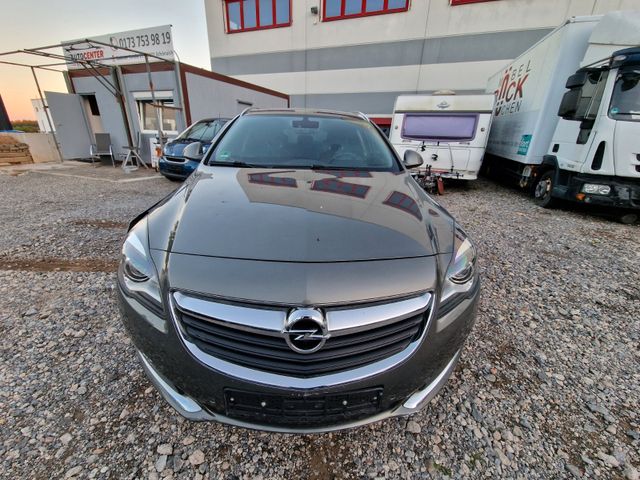 Opel Insignia A Sports Tourer Innovation/NAVI/ALU/XEN