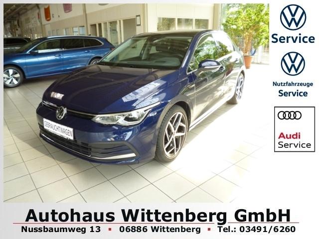 Volkswagen Golf VIII 1,5 TSI/DSG*Style*Stdhzg*Pano*AZV*Kame