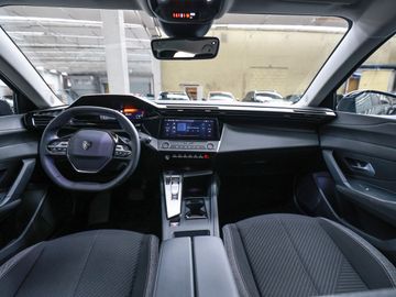 Peugeot 308 - 8