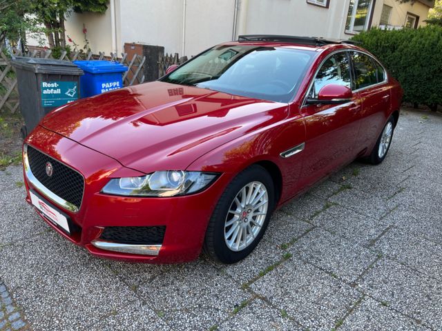 Jaguar XF 2.5D PRESTIGE/AWD/PANO/LEDER/KAMERA/F1/XENON/