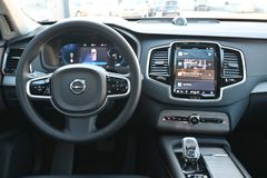 Fahrzeugabbildung Volvo XC90 Ultimate Dark B5 AWD *Massage*Pano*STHZ*AHK