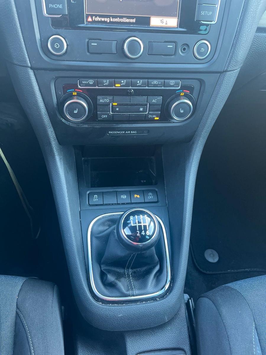 Volkswagen Golf 2012 — engine 102 HP (75kW)