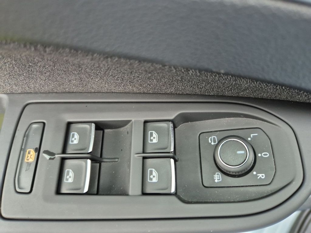 Golf VIII Variant 2.0 TDI Life *LED*AHK*NAVI*DAB