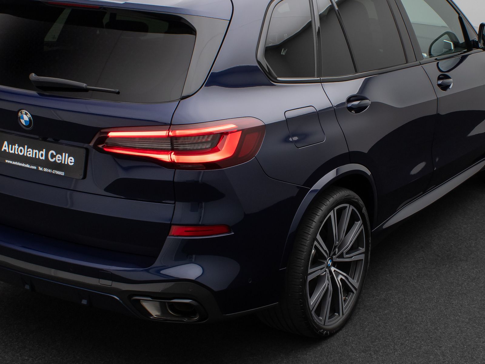 Fahrzeugabbildung BMW X5 xD40i M Sport Panorama 360°Laser HUD DAB B&W