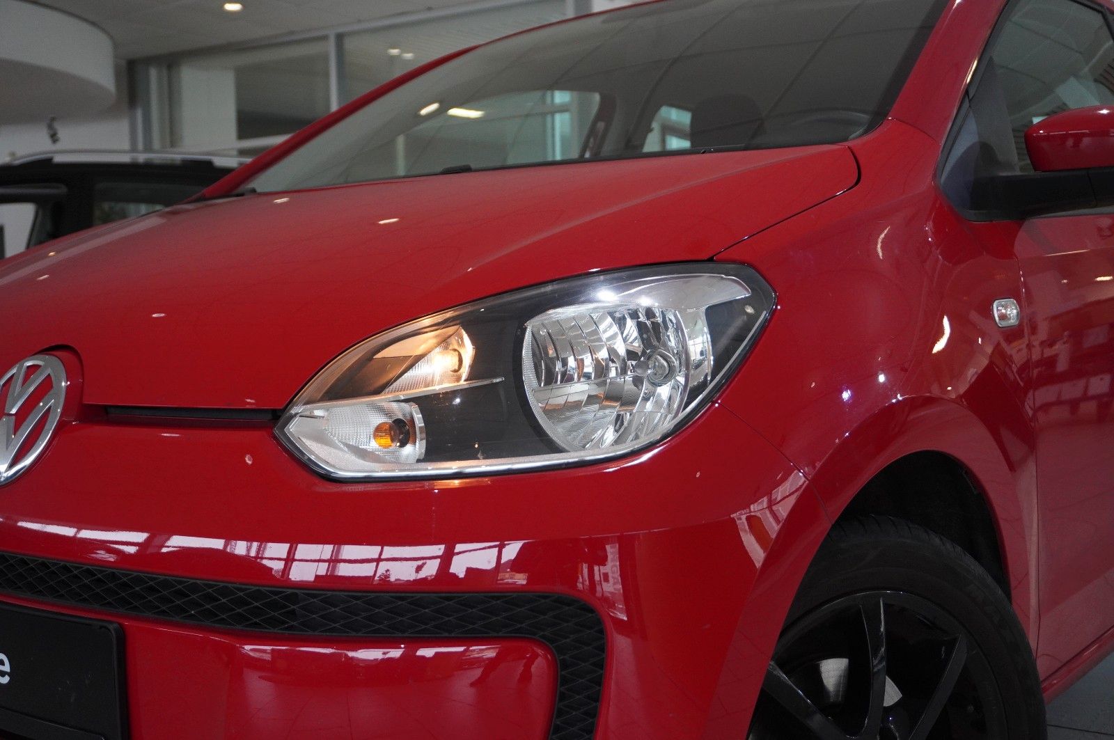 Fahrzeugabbildung Volkswagen up! 1.0 MOVE 5-TÜR AUTOMATIK KLIMA/AUX/CD