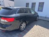 Toyota Avensis Combi 2,2-l-D-4D Automatik Executive... - Toyota Avensis mit Diesel-Antrieb: Kombi, Automatik