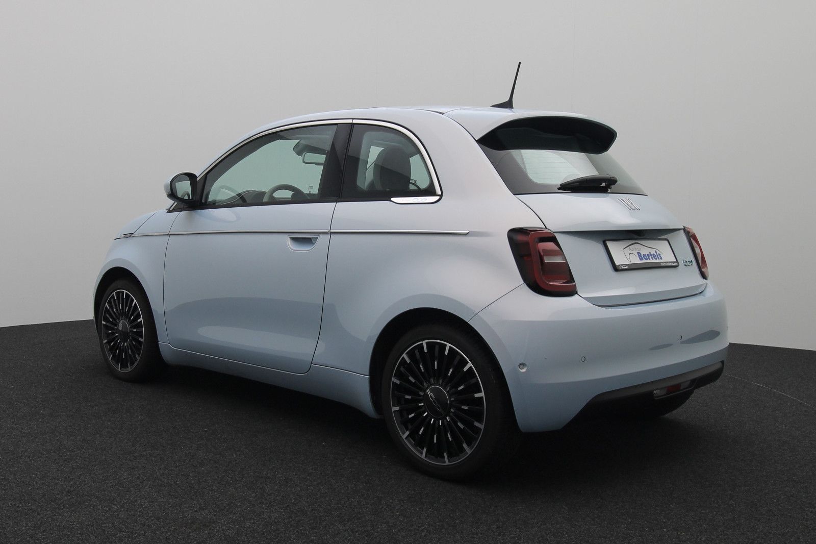 Fahrzeugabbildung Fiat 500e La Prima incl. Wallbox