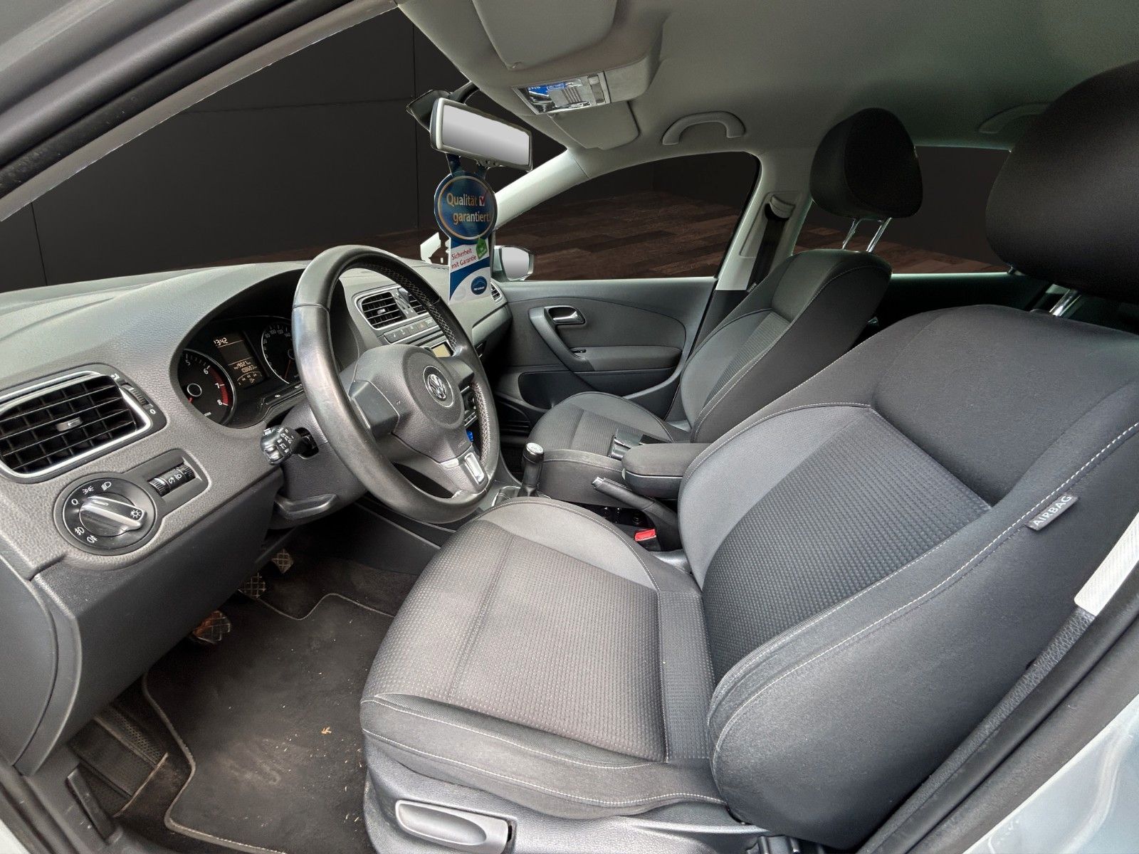 Fahrzeugabbildung Volkswagen Polo V Comfortline Klimaaut./Sitzheuzung/TÜV NEU