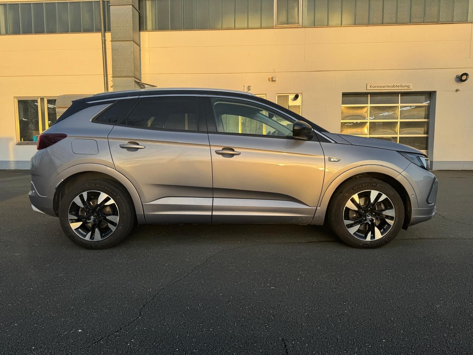 Opel Grandland Hybrid, Ultimate Plug-In-Hybrid 1,6 Di imagem 3