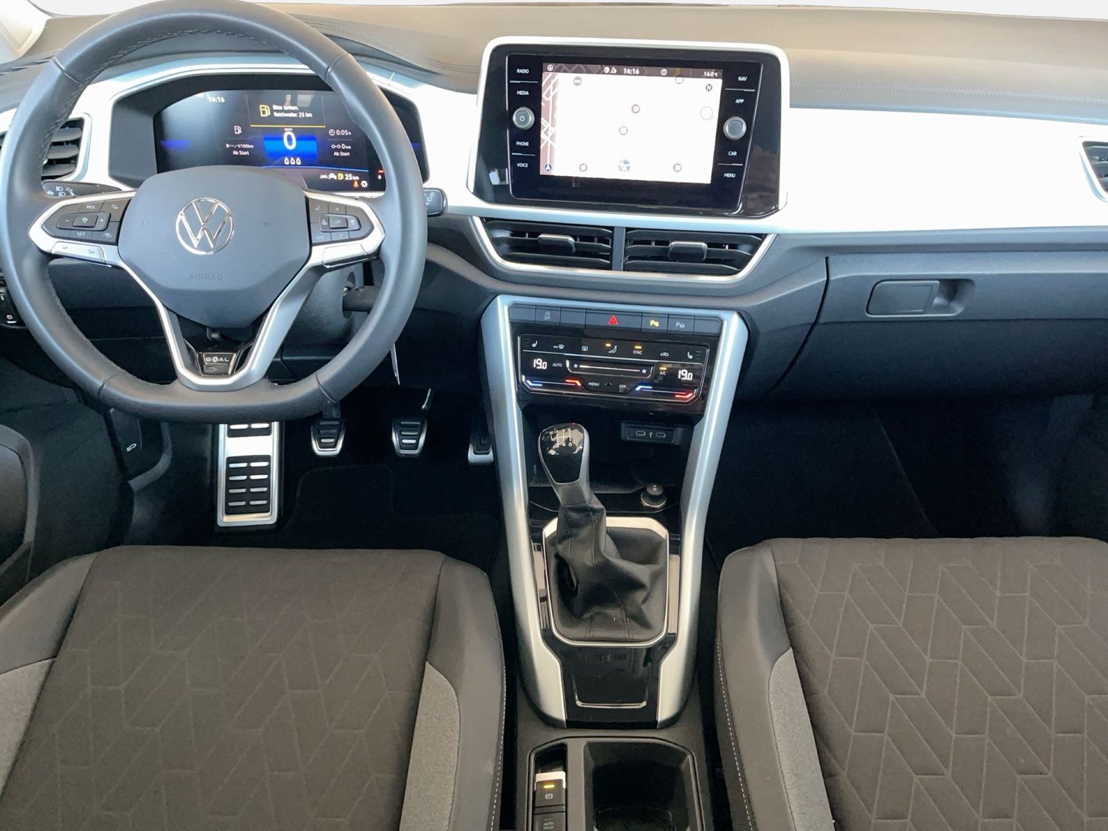 Volkswagen T-Roc - Bild 12