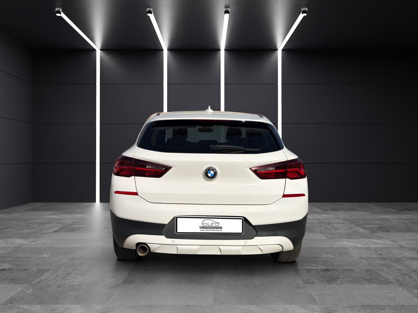 Fahrzeugabbildung BMW X2 sDrive 18 i Advantage/Performance/Tempomat/