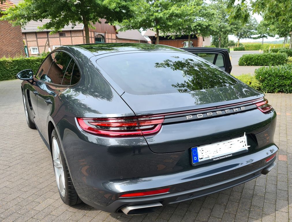 Image of Porsche Panamera