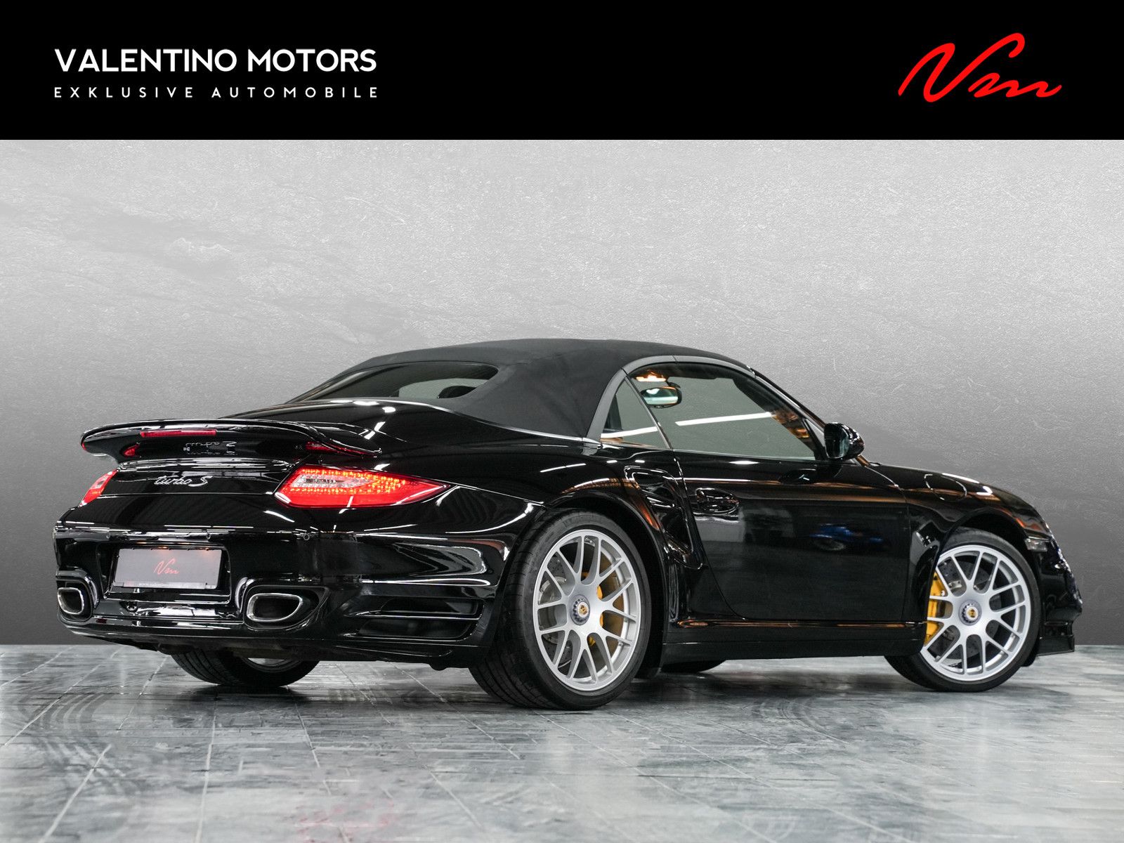 Fahrzeugabbildung Porsche 911 Turbo S Cabrio - Exklusiver Volllederumfang