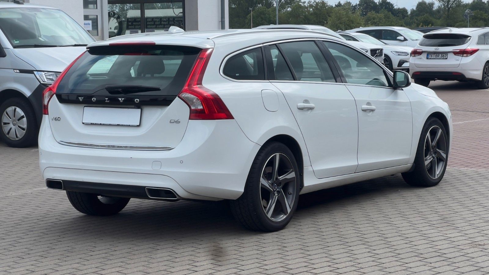 Fahrzeugabbildung Volvo V60 Kombi Summum AWD*Mietkauf*GSD*TEMP*RFK*
