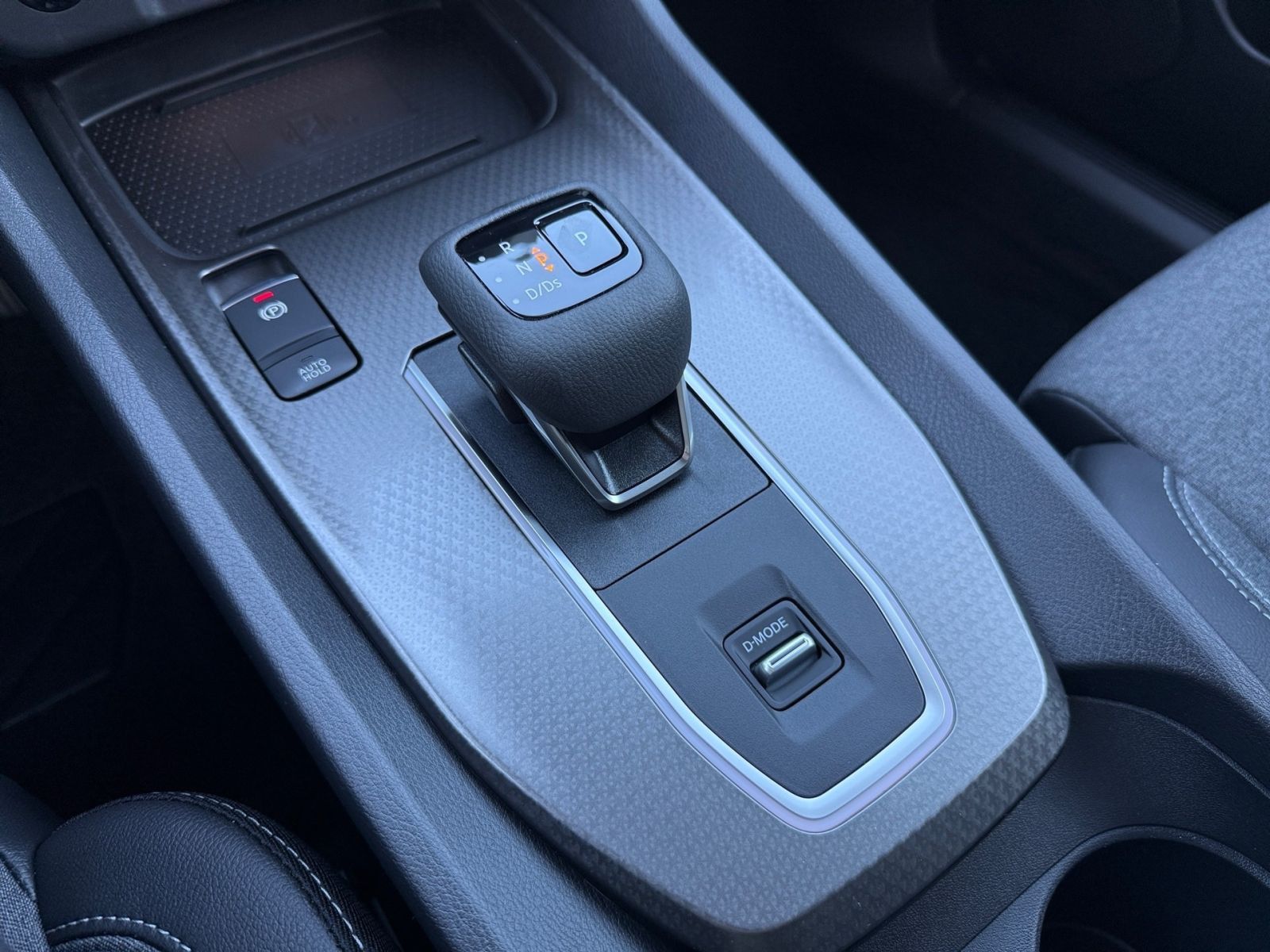 Fahrzeugabbildung Nissan Qashqai 1.3 DIG-T MHEV Xtronic N-Way *HUD*360'Ka