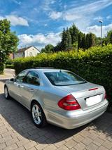 Mercedes-Benz Mercedes E-Klasse E240 Elegance 1.Hand TÜV... - gebrauchte Mercedes-Benz E 240 aus dem Jahr 2005