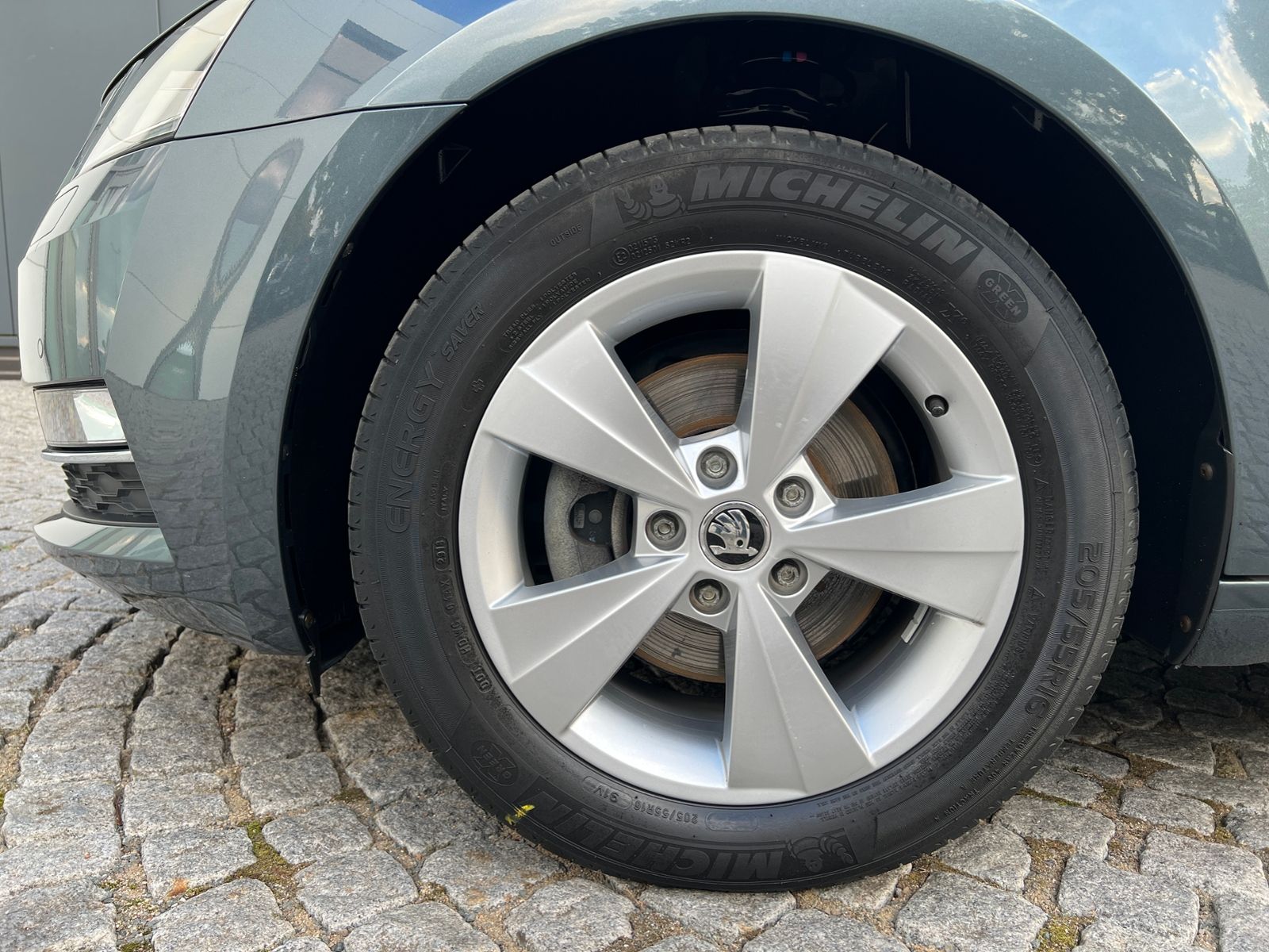 Fahrzeugabbildung SKODA Octavia Combi Style 1.5 TSI DSG ACT *Einparkhilf