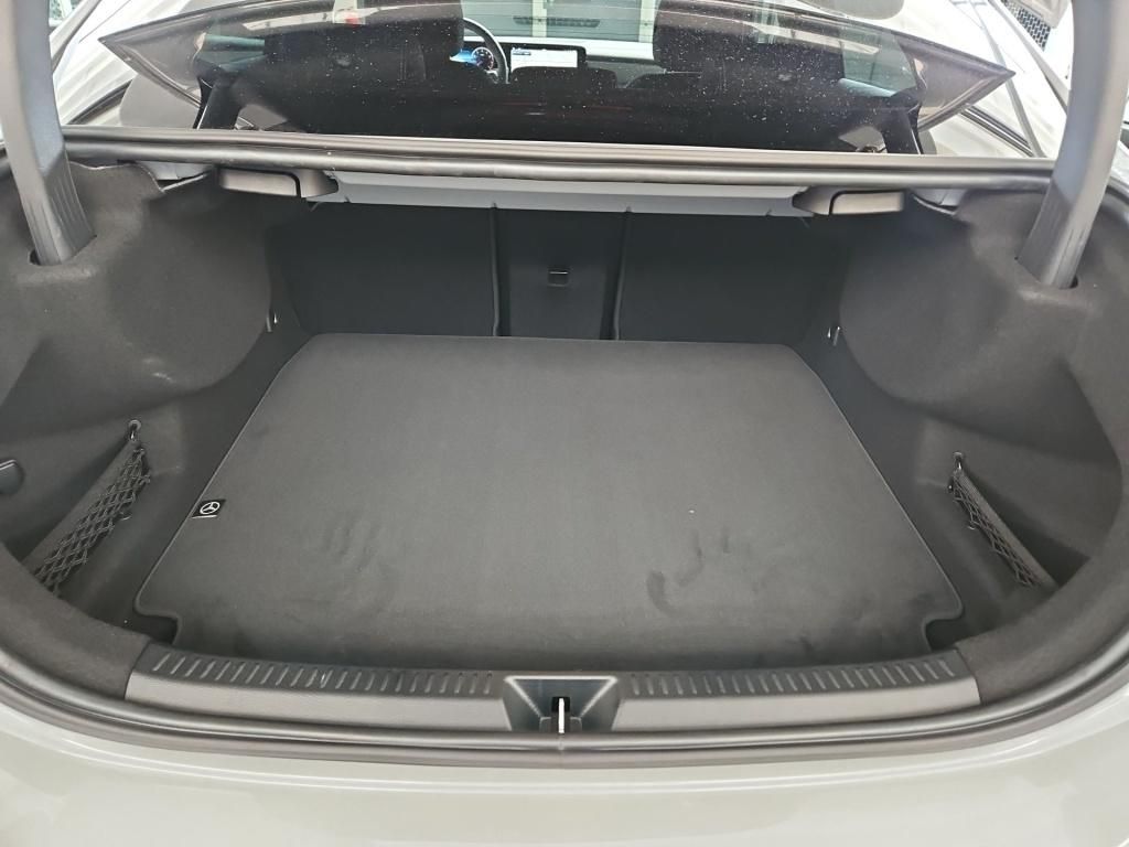 Fahrzeugabbildung Mercedes-Benz A 200 Limousine +AMG+NIGHT+KEYLESS+Standheizung+