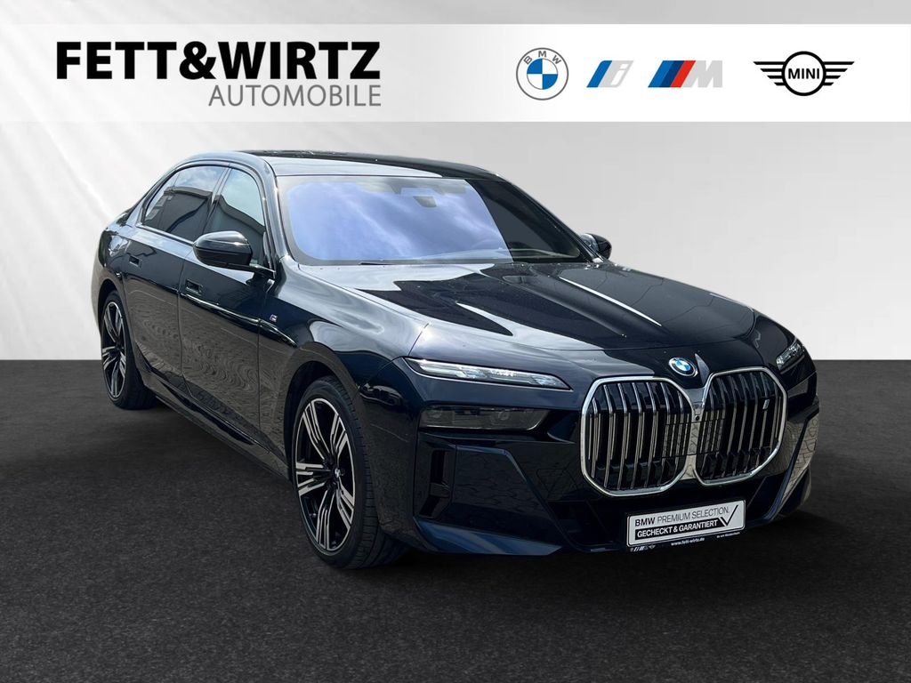 BMW i7