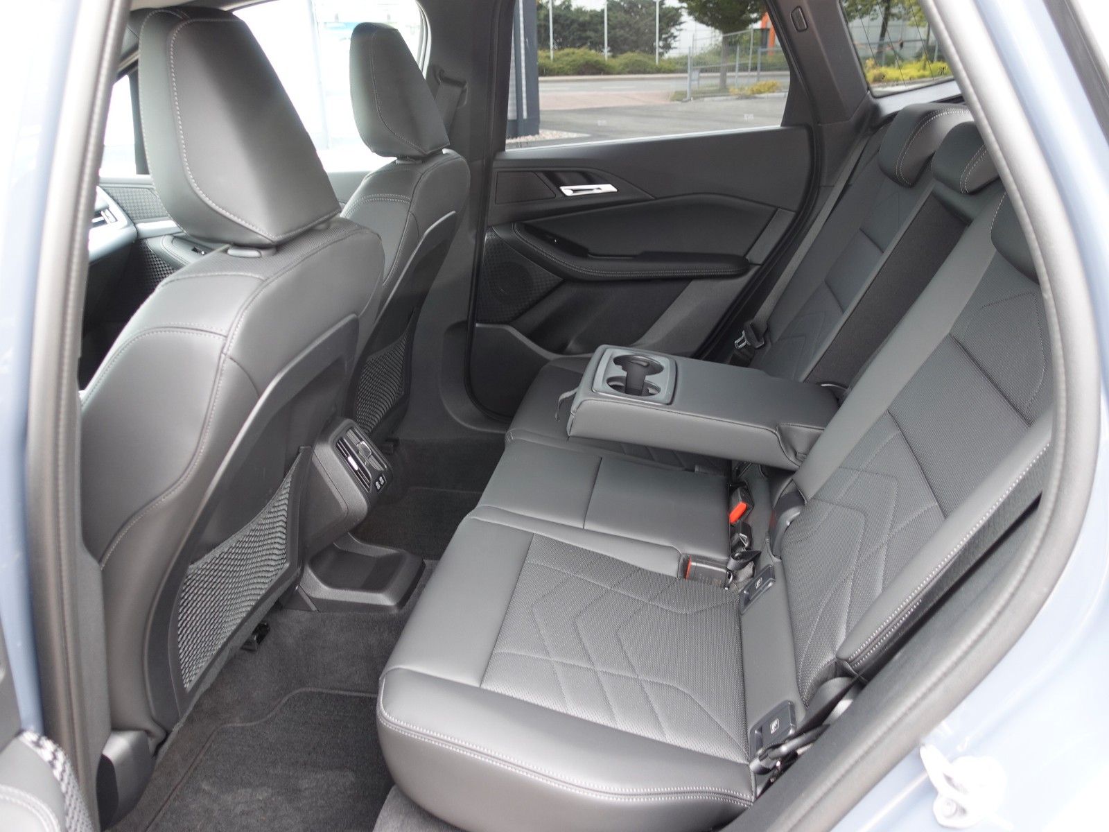 Fahrzeugabbildung BMW 218i Active Tourer Aut. DCT Ad.LED/AHK/el.Heckkl